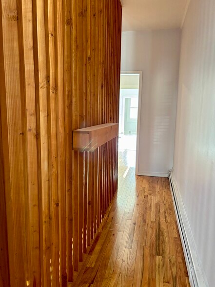 Building Photo - 26 Sterling Pl