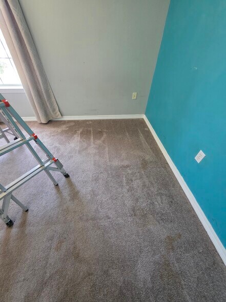 Building Photo - 713 Presscott St