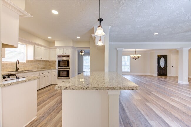 Building Photo - 9115 Taidswood Dr