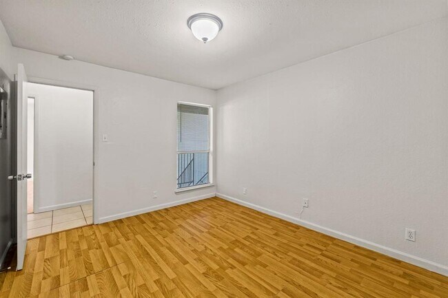 Building Photo - 2708 S 1st St