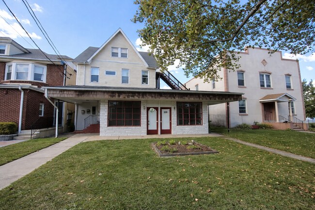 Building Photo - 317 E Broad St