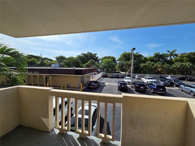 Building Photo - 1800 Sans Souci Blvd