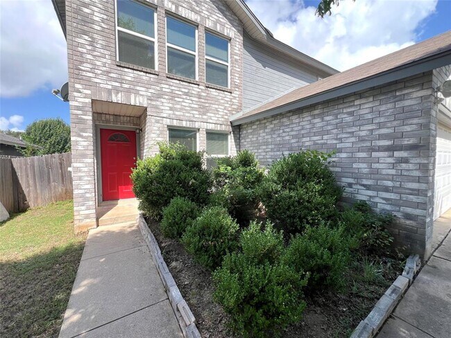Building Photo - 2423 Glen Field Dr