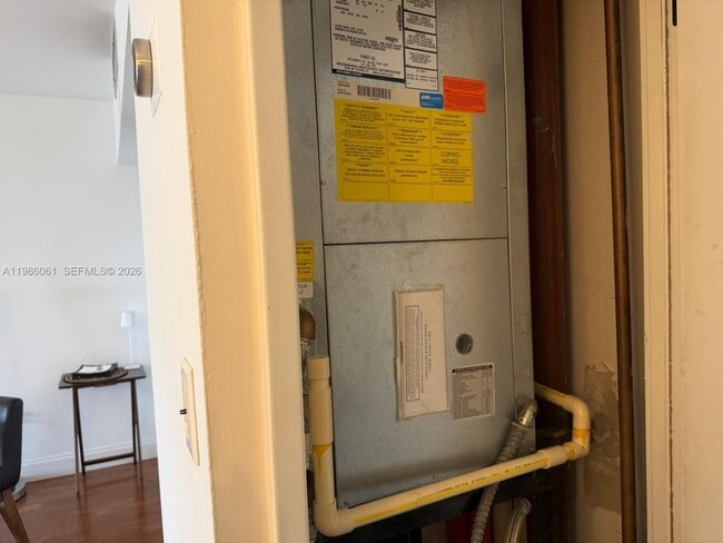 Building Photo - 20505 E Country Club Dr