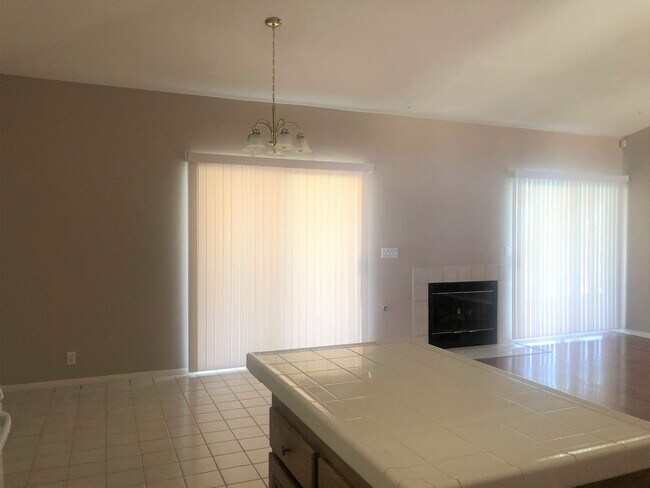 Building Photo - Available Now! Desired Location PLUS a Sparkling Pool!!!!