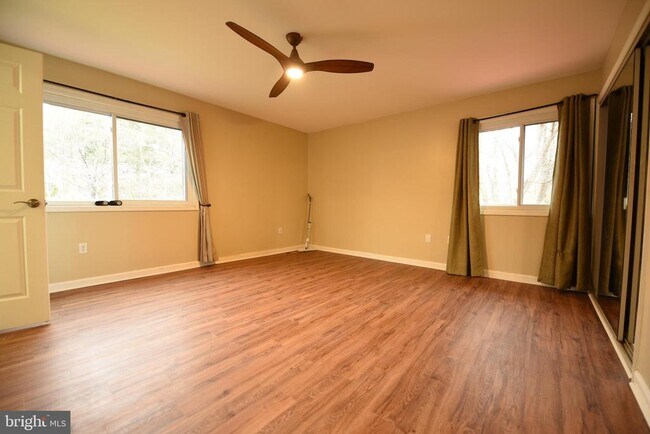 Building Photo - 111 Biscayne Ct