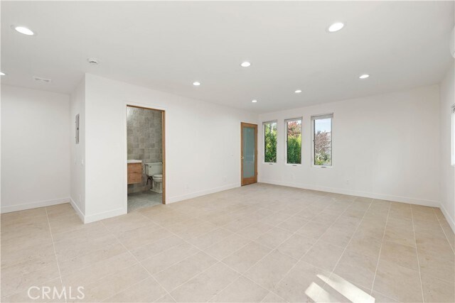 Building Photo - 15406 Lull St
