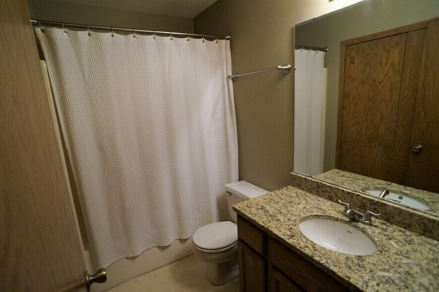 Building Photo - 14035 44th Place North