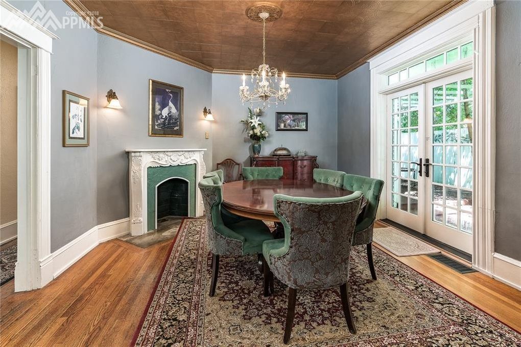 Dining Room - 1034 E Platte Ave