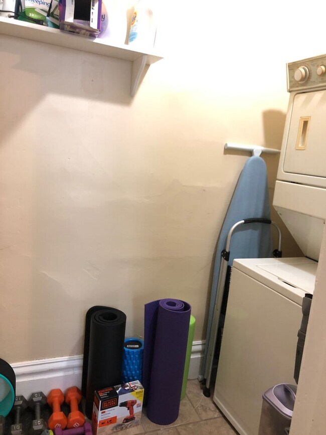 Building Photo - 7220 Meade St