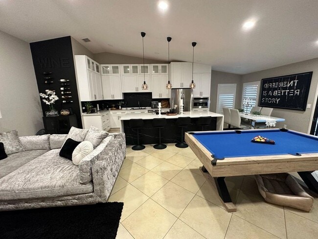 Building Photo - **FURNISHED**