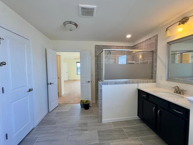 Building Photo - 1200 Governess Ln