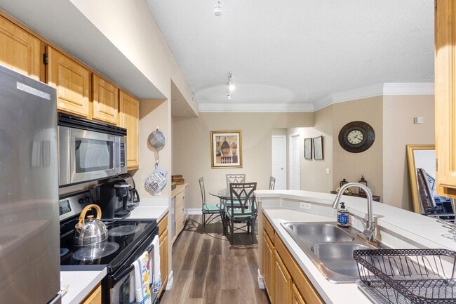 Building Photo - 13016 Plantation Park Cir
