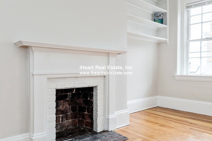 Building Photo - 47 S Russell St