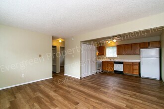 Building Photo - 1931 Ross Ct