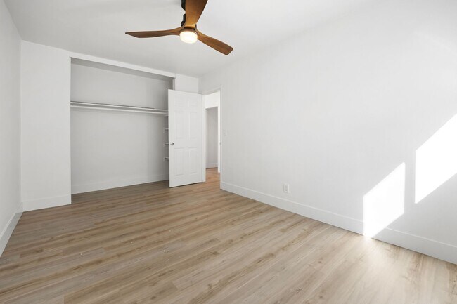 Building Photo - Ronald Dr. Huntington Beach