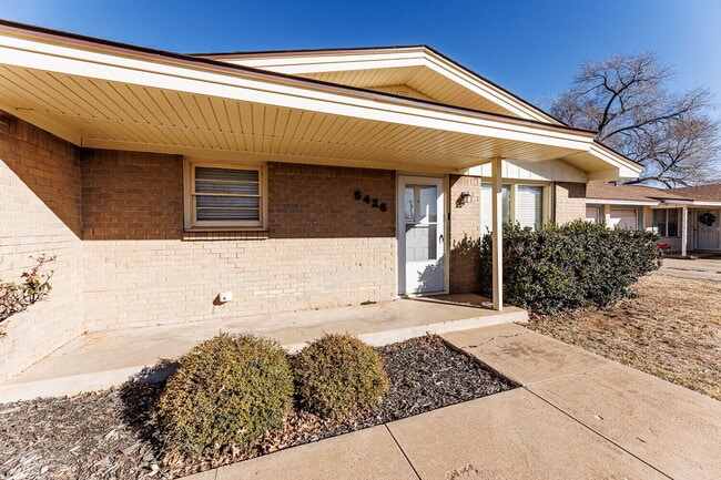 Building Photo - 5426 25th St