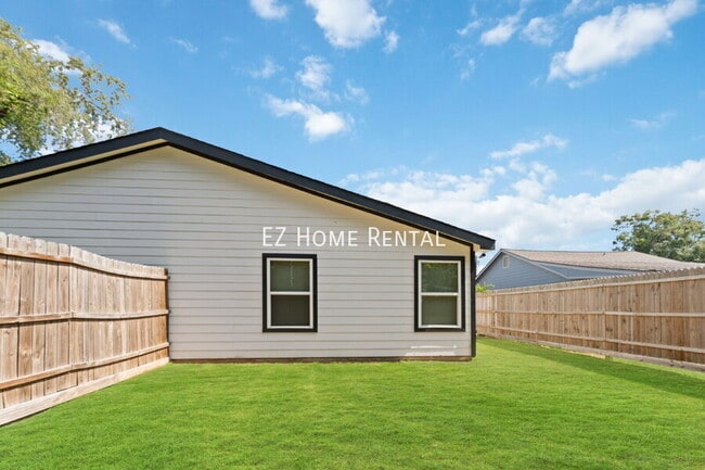 Building Photo - 8617 Clarington St