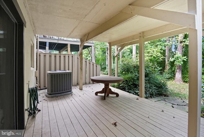 Building Photo - 428 Crane's Roost Ct