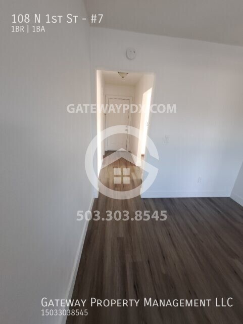 Building Photo - 108 N 1st St