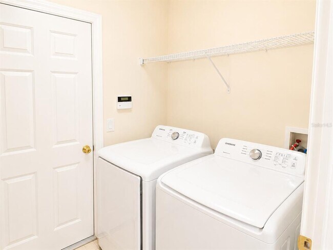 Building Photo - 1460 Equinox Cir