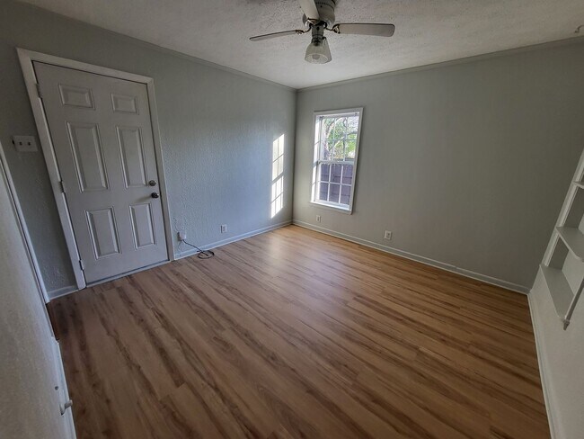 Building Photo - 614 Highland Ave