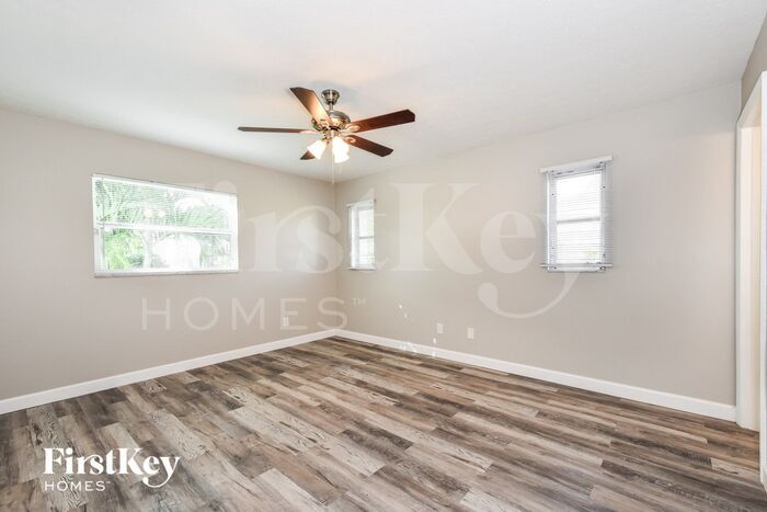 Building Photo - 4419 N Gulf Cir