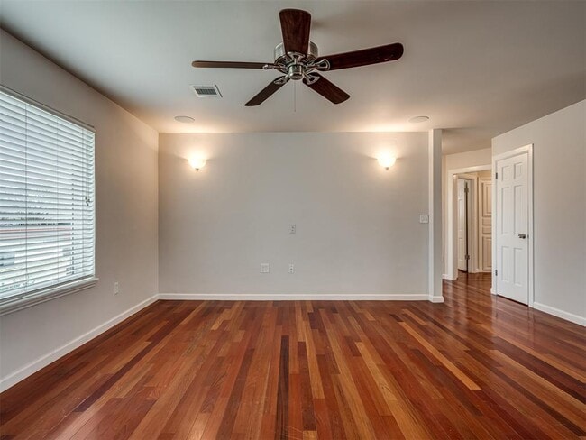 Building Photo - 8 South Ave