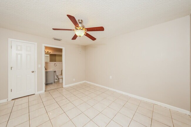 Building Photo - 5720 Royal Palm Beach Blvd