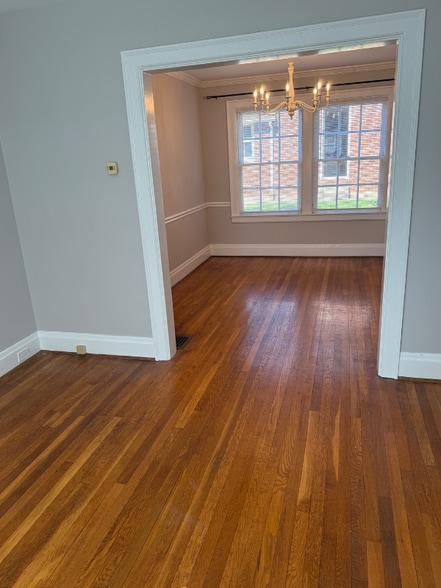 Building Photo - 3921 Beech St