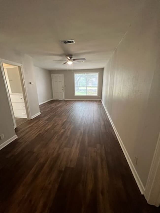 Building Photo - 3 Bed, 1 Bath House in Nederland!