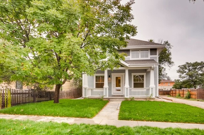 Building Photo - Spacious 5 BED Home for Lease