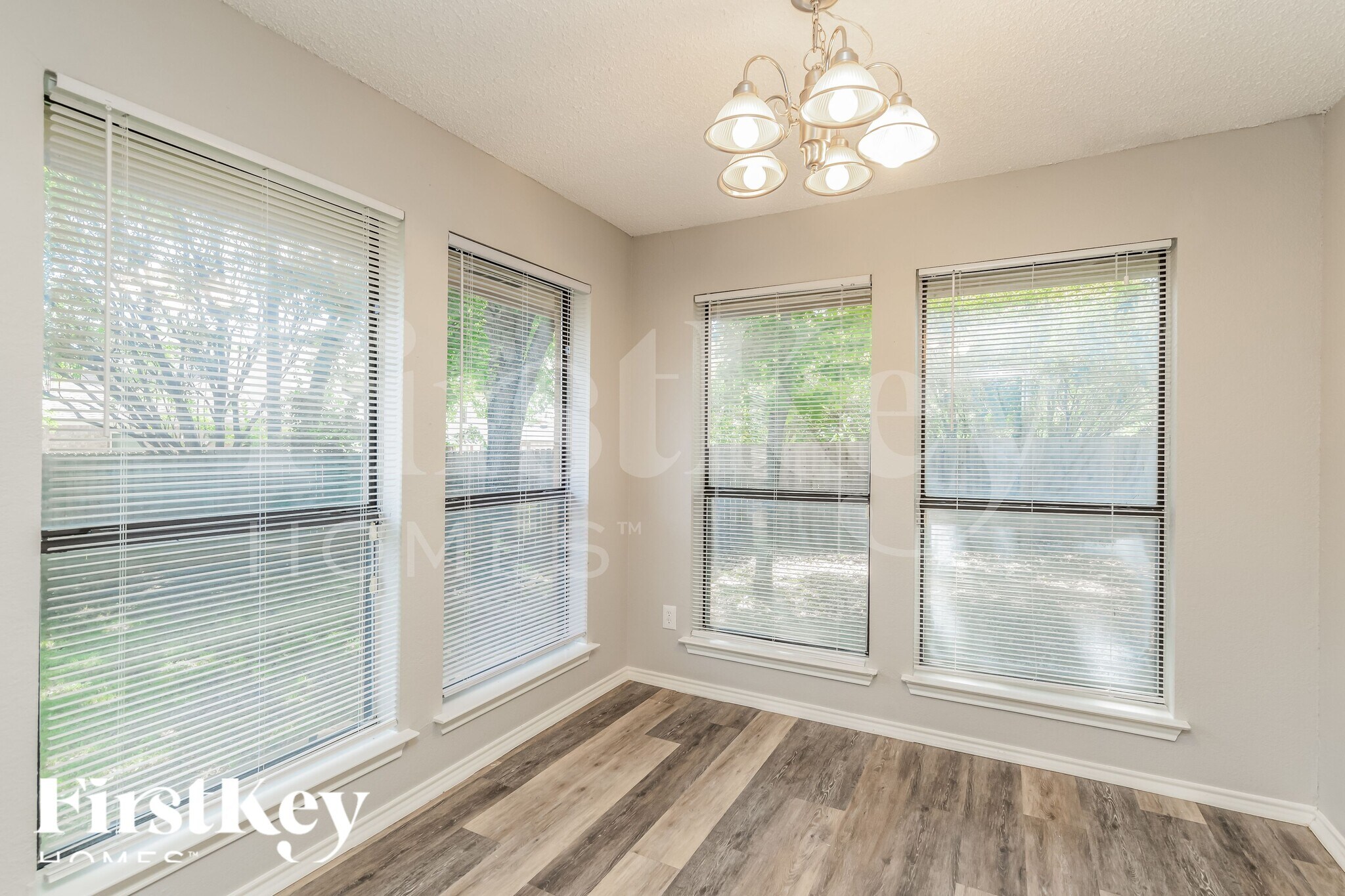 Building Photo - 5 Hastings Ct