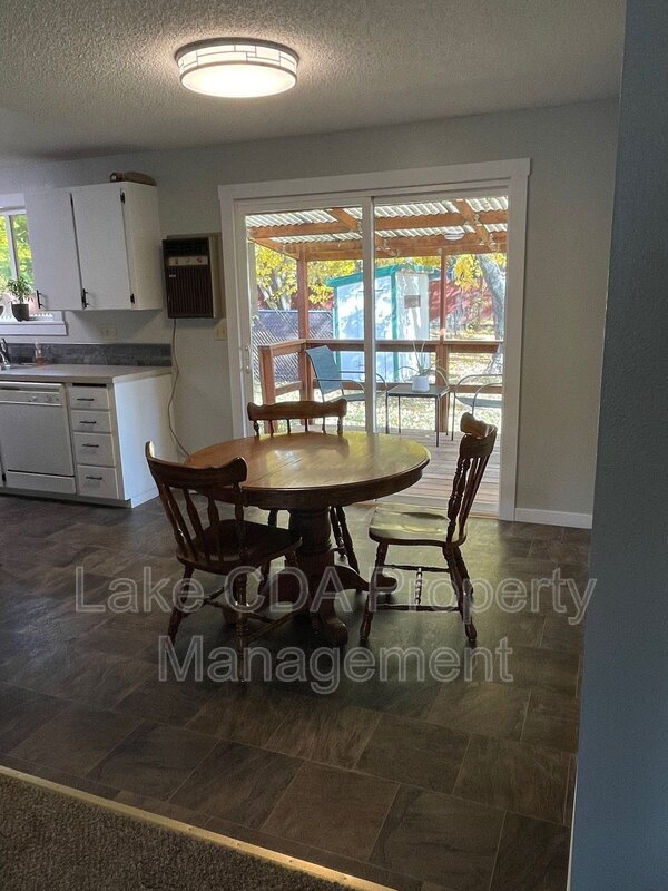 Building Photo - 3410 Belmont Rd