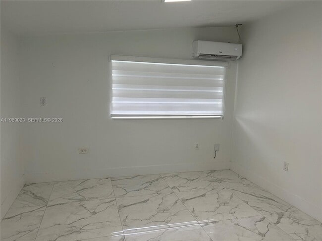 Building Photo - 6501 SW 34th St