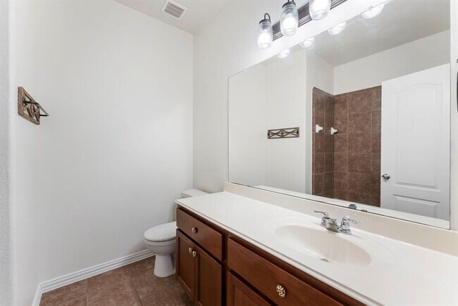 Building Photo - 28519 Lockeridge View Dr