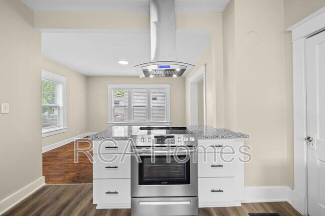 Building Photo - 3227 Guilford Ave