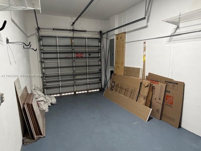 Building Photo - 2927 SW 18th Terrace