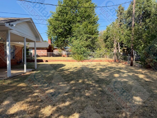 Building Photo - 4605 NW 60th St
