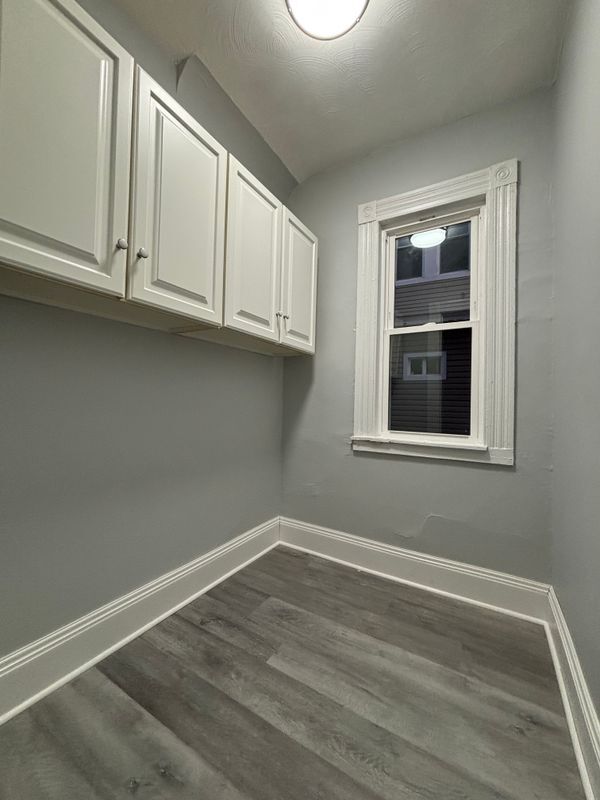 Building Photo - 1158 Howard Ave