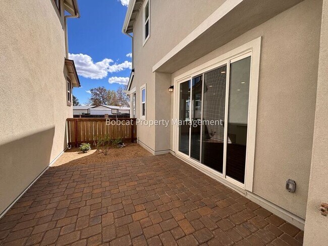 Building Photo - 1112 Little Ln