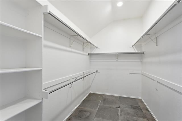 Building Photo - 2661 Redcedar Dr