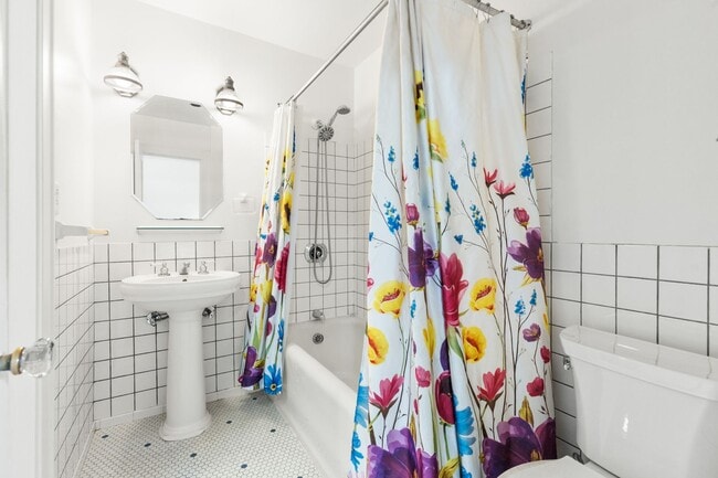 Building Photo - Charming Chico Home Near Bidwell Park