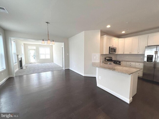 Building Photo - 2634 Dragon Fly Way