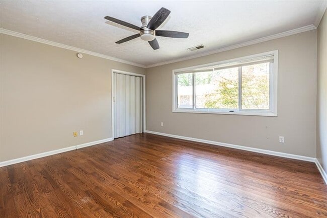 Building Photo - 120 Biscayne Dr NW