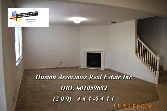 Building Photo - 458 N Covina St