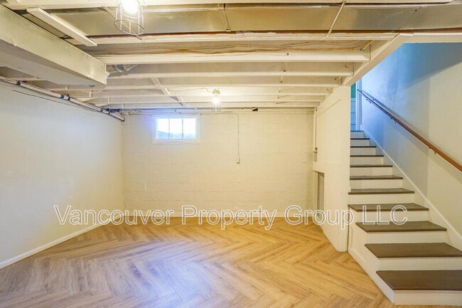 Building Photo - 8709 NE 63rd St