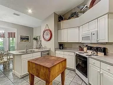 Building Photo - 1849 Ocean Village Dr