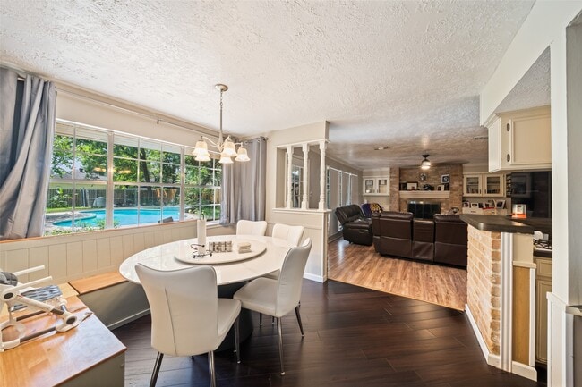 Building Photo - 715 Marne Ln