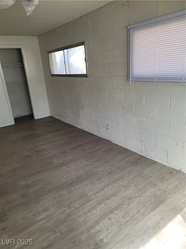 Building Photo - 301 Lance Ave